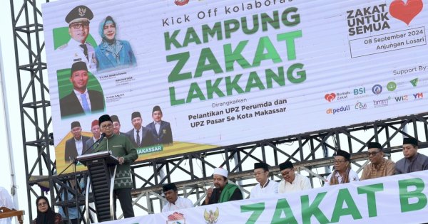 Danny Pomanto dan Jemaah Salat Subuh Kirim Al-fatihah Buat Almarhum Camat Ujung Pandang Syahrial Syamsuri