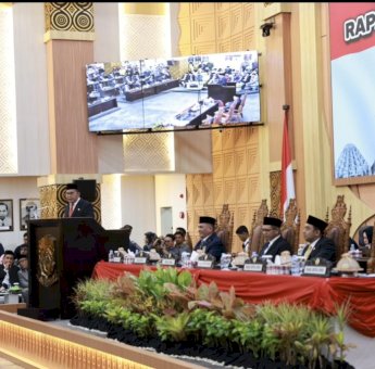 Sumpah Jabatan Anggota DPRD 2024-2029, Danny Pomanto Tekankan Kepentingan Publik dan Sukseskan Pilkada Serentak