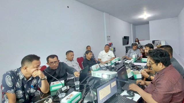 Kepala Balitbangda Makassar Pimpin Sidang TPM, Harap Hasil Penelitian Bermanfaat untuk Warga