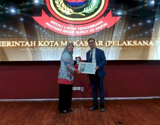 Lewat F8, Pemkot Makassar Raih Penghargaan Tokoh/Lembaga dan Usaha Inovatif