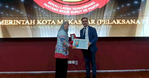 Lewat F8, Pemkot Makassar Raih Penghargaan Tokoh/Lembaga dan Usaha Inovatif