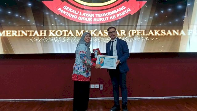 Lewat F8, Pemkot Makassar Raih Penghargaan Tokoh/Lembaga dan Usaha Inovatif