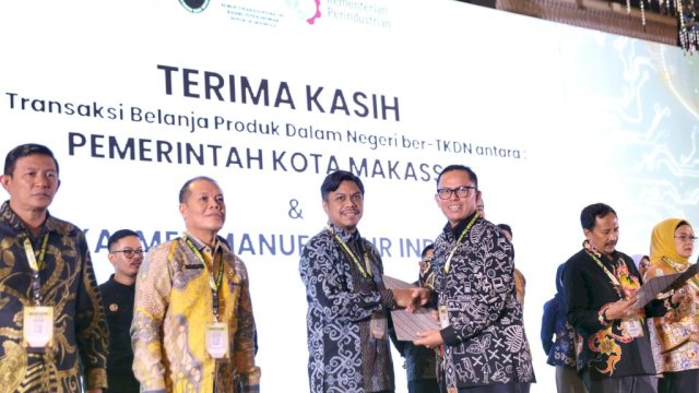 Pemkot Makassar Raih Penghargaan Kementerian Perindustrian atas Dukungan Produk TKDN
