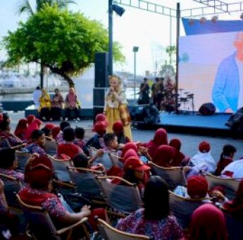 Dongkel Dinas Perpustakaan Hibur Ratusan Siswa SDN Garuda di F8 Makassar