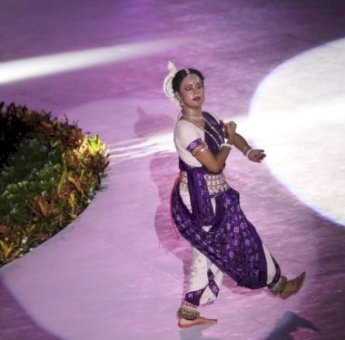 Keren! Konsulat Jenderal India Kembali Persembahkan Tari Odissi di Penutupan F8 Makassar
