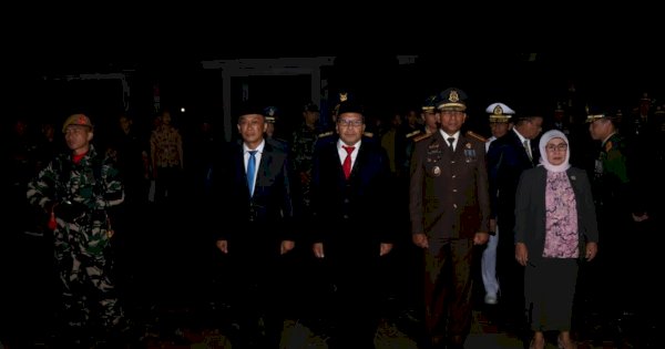 Jelang Detik-Detik Proklamasi, Danny Pomanto Ikut Apel Kehormatan dan Renungan Suci di TMP Panaikang