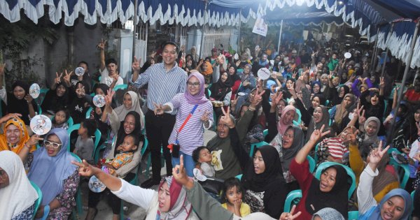 Seto-Rezki Gencar Sosialisasi Jelang Pilwalkot Makassar, Warga Dua Kelurahan Beri Apresiasi