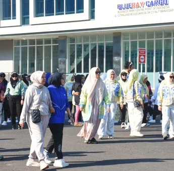 Usai Debat, Suwardi Haseng Senam Bareng Tim dan Warga di CPI