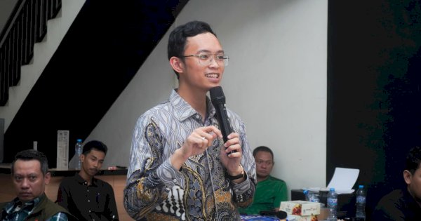 Diskusi Bareng Mahasiswa UNM, Ilham Fauzi Bicara 18 Revolusi Pendidikan