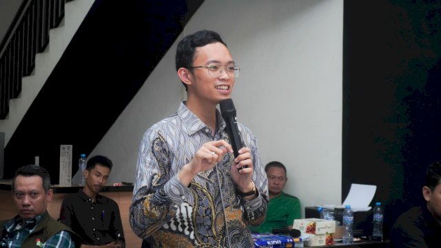 Diskusi Bareng Mahasiswa UNM, Ilham Fauzi Bicara 18 Revolusi Pendidikan