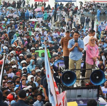 Fatmawati Rusdi Tegaskan ke Ribuan Warga; Pilih Nomor 2 untuk Sulsel dan Makassar