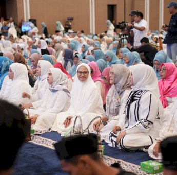 Seto-Rezki Ikut Zikir dan Doa Bersama Majelis Taklim