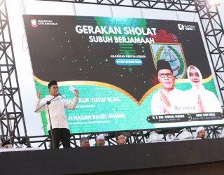 Hari Pertama Aktif Jadi Wali Kota Pascacuti Pilkada, Danny Pomanto Gelar Salat Subuh Berjamaah: Jaga Kota, Jaga Demokrasi!