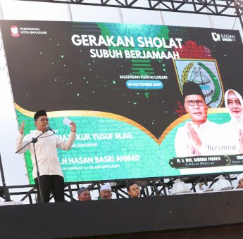 Hari Pertama Aktif Jadi Wali Kota Pascacuti Pilkada, Danny Pomanto Gelar Salat Subuh Berjamaah: Jaga Kota, Jaga Demokrasi!