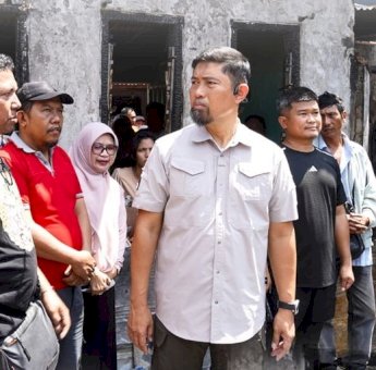 Camat Mamajang Dampingi Pjs Wali Kota Tinjau Lokasi Kebakaran di Jalan Badak