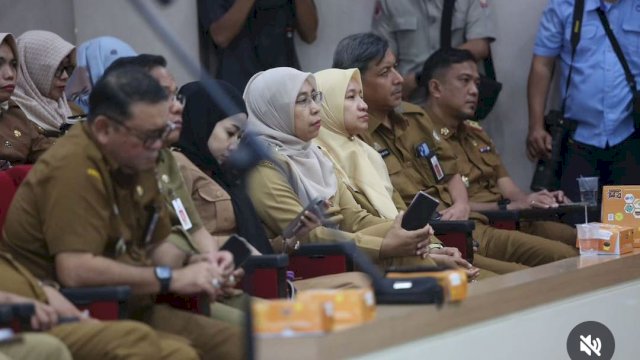 Kepala Badan Riset dan Inovasi Daerah (Brida) Nirman Niswan Mungkasa mengikuti rapat finalisasi Makassar International Eight Festival and Forum (F8), di Kantor Balai Kota Makassar, Selasa (23/7).