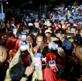 Warga Ujung Tanah dan Tallo Antusias Sambut Wali Kota Danny Pomanto Di Pesta Rakyat