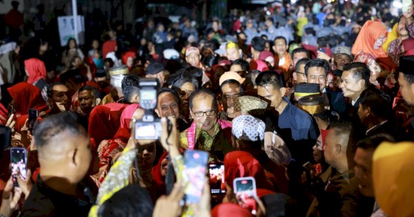 Warga Ujung Tanah dan Tallo Antusias Sambut Wali Kota Danny Pomanto Di Pesta Rakyat