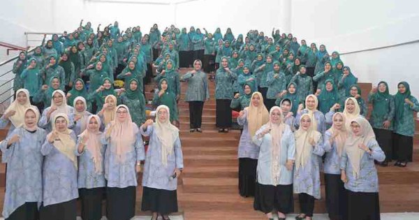 PKK Kecamatan Ujung Tanah Ikuti Bimtek