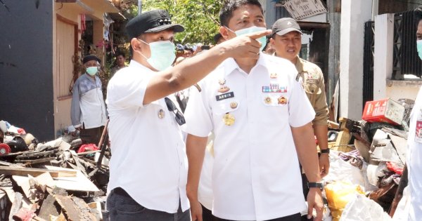 Camat Bontoala Dampingi Pjs Wali Kota Makassar Kunjungi Lokasi Kebakaran