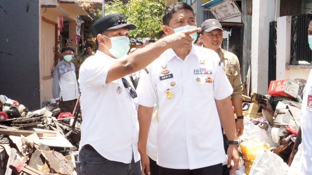 Camat Bontoala Dampingi Pjs Wali Kota Makassar Kunjungi Lokasi Kebakaran