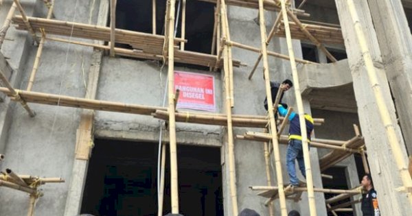 Distaru Segel Rumah Mewah Milik Owner Skincare di Makassar