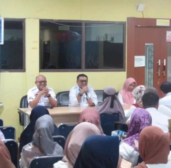 Plt Kadis DPPKB Makassar Pimpin Evaluasi Program Bangga Kencana