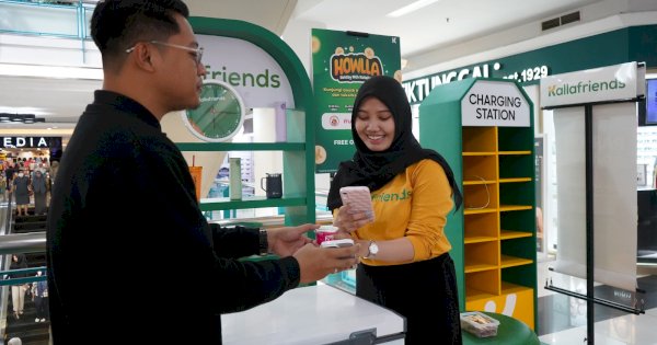HOWLLA! Merchant FnB Bagi-bagi Produk Gratis di Booth Kallafriends MaRI