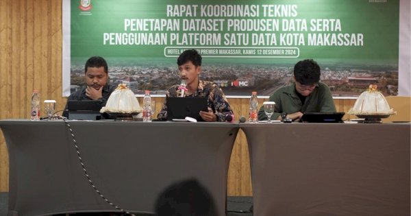 Tim IT Diskominfo Jadi Narasumber di Rakortek Forum Satu Data Kota Makassar