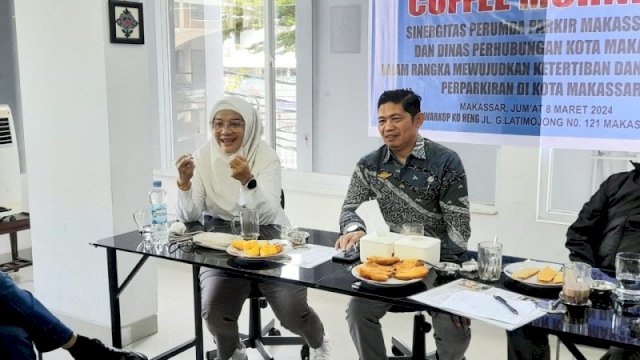 Danny Pomanto dan Perumda Parkir Makassar Raih Penghargaan Pembina BUMD dan TOP BUMD Awards 2024