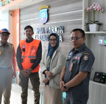 Perumda Parkir Makassar Minta Jukir Resmi Secepatnya Ambil Rompi, Id card dan Karcis