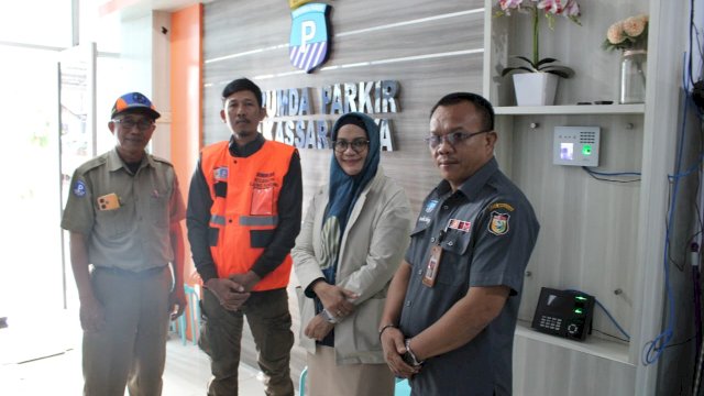 Perumda Parkir Makassar Minta Jukir Resmi Secepatnya Ambil Rompi, Id card dan Karcis