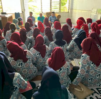 Plt Kepala DPPKB Makassar Sambangi Wajo dan Ujung Pandang