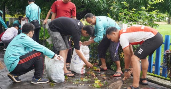 DPPKB Kota Makassar Pimpin Kerja Bakti: Hadirkan Kebersihan dan Solidaritas