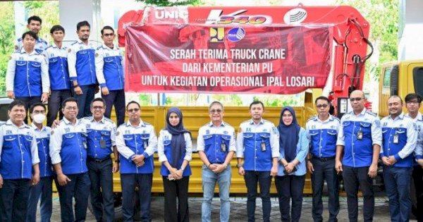 PDAM Makassar Terima Truck Crane dari Kementrian PU, Dukung Operasional IPAL Losari