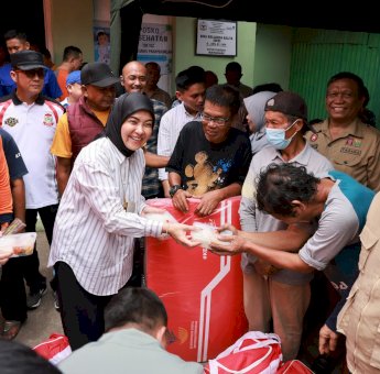 Aliyah Mustika Ilham Perdana Temui Warga Pasca Pelantikan, Salurkan Bantuan untuk Korban Kebakaran di Mariso