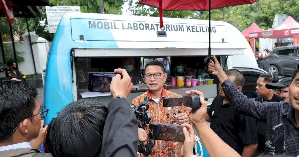 Pastikan Takjil Buka Puasa Aman, Kepala BPOM RI Sidak Sentra Jajanan di Mappanyukki-Makassar