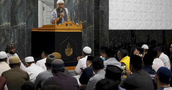 Safari Ramadan, Munafri Arifuddin Salat Subuh di Masjid Nurul Ahmad Maccini Sombala