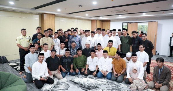 Appi-Aliyah Hadiri Pengajian dan Buka Puasa Keluarga Besar Dinas PM-PTSP, Momentum Rekatkan Kebersamaan