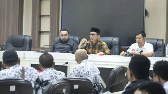 Dewan Terima Aspirasi Ratusan Guru, Keluhkan Tunjangan Sertifikasi Belum Cair