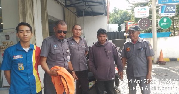 PD Parkir Makassar Bakal Wajibkan Sertifikasi untuk Juru Parkir, Rompi Jadi Tanda Lulus
