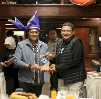 Wali Kota Munafri & Menrekraf Bahas Ekonomi Kreatif di Laut Makassar