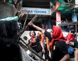 Lewat karya Bakti TNI, Wali Kota Munafri Tekankan Jaga Kebersihan Lingkungan