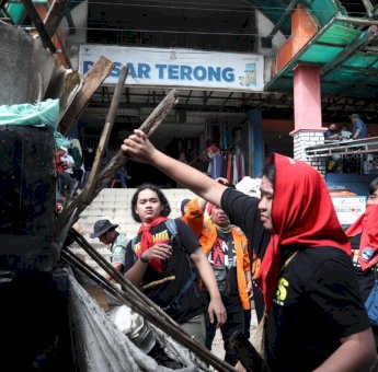 Lewat karya Bakti TNI, Wali Kota Munafri Tekankan Jaga Kebersihan Lingkungan