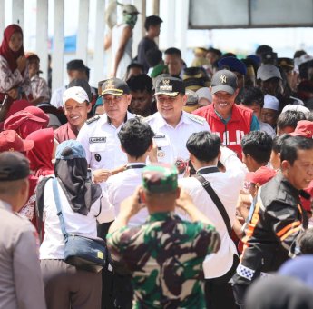 Appi-Aliyah Tinjau Pengelolaan Sampah dan Akses Listrik di Pulau Barrang Lompo