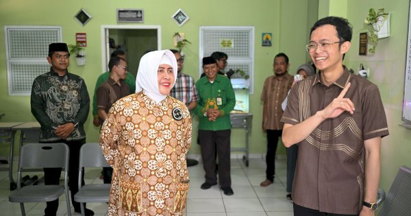 Dari Panggung Pemerintahan ke Madrasah: Indira Tak Pernah Berhenti Bergerak