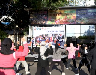 Melinda Aksa Ajak Ibu-Ibu Makassar Jaga Jantung Lewat Senam Sehat di CFD