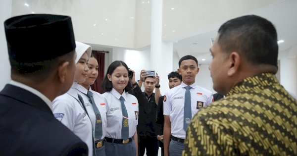 Munafri Kukuhkan Duta Pancasila dan Paskibraka Kota Makassar 2025–2029