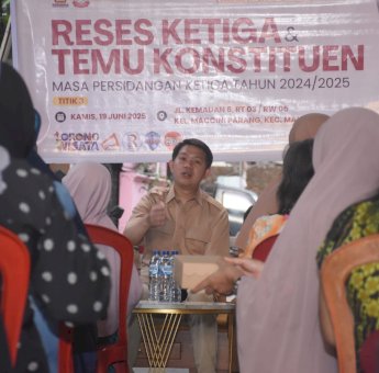 Reses Perdana: Eric Horas Terima Keluhan Banjir, Lurah Lajangiru Absen