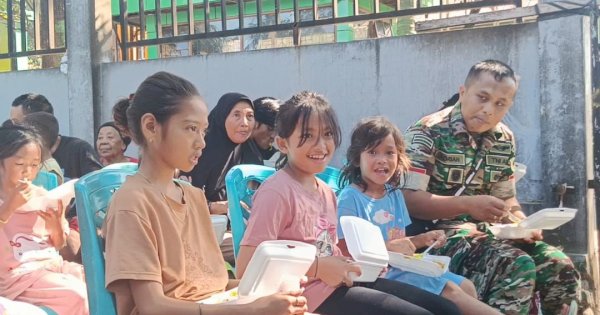 TNI Menyapa Rakyat, Jumat Berkah Kodam XIV Hasanuddin Hadirkan Hangatnya Kepedulian